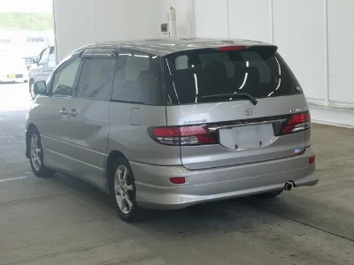 Toyota ESTIMA L
