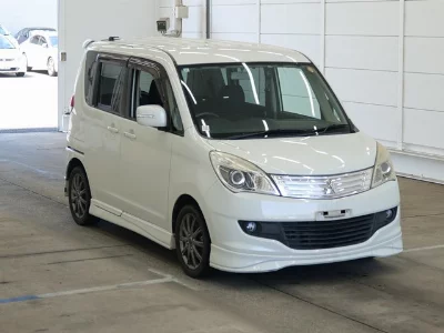 Mitsubishi Delica D:2