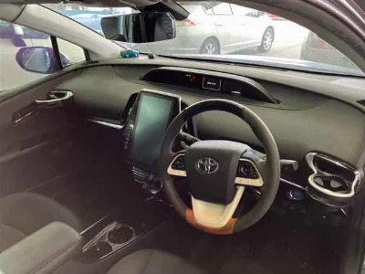 Toyota Prius PHV