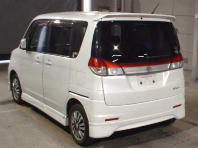 Suzuki Solio