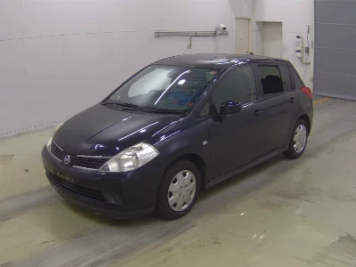 NISSAN TIIDA