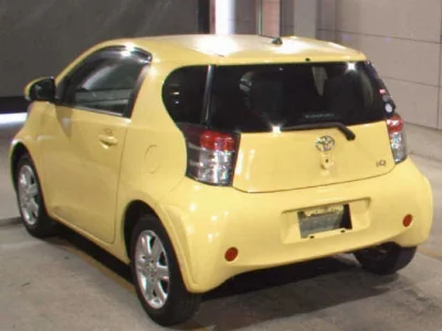 Toyota iQ