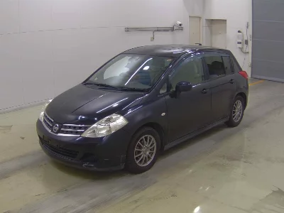 NISSAN TIIDA