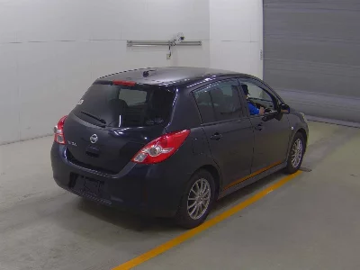 NISSAN TIIDA