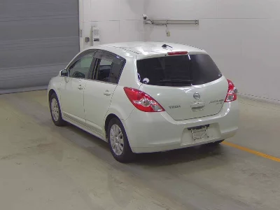 NISSAN TIIDA