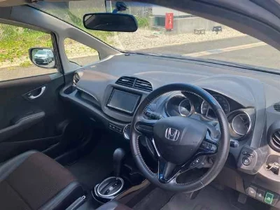 Honda FIT SHUTTLE HYBRID