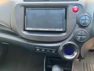 Honda FIT SHUTTLE HYBRID