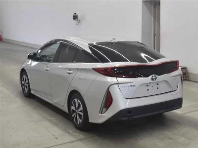 Toyota Prius PHV