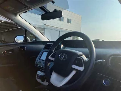 Toyota Prius PHV