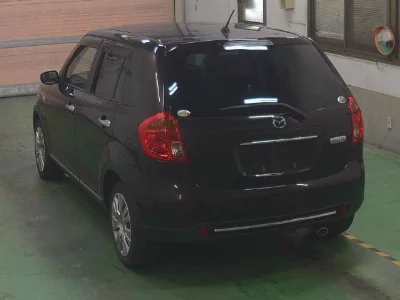 Mazda Verisa
