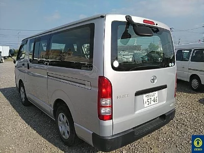 Toyota HiAce Van