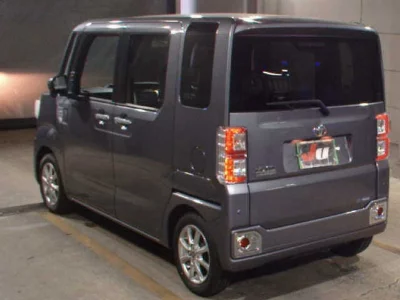 Toyota Pixis Mega