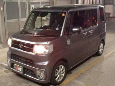 Toyota Pixis Mega
