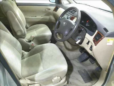 Toyota Ipsum