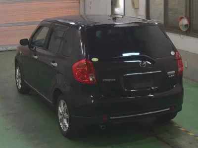Mazda Verisa