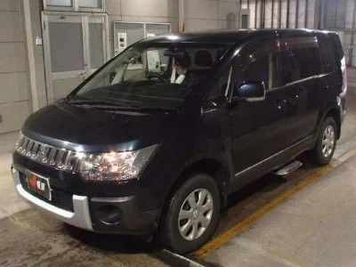 Mitsubishi DELICA D5