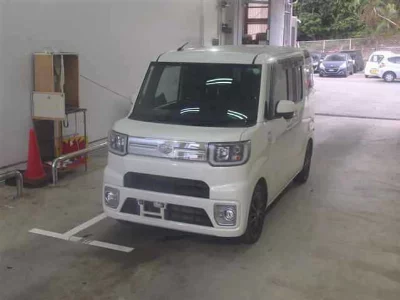 Toyota Pixis Mega