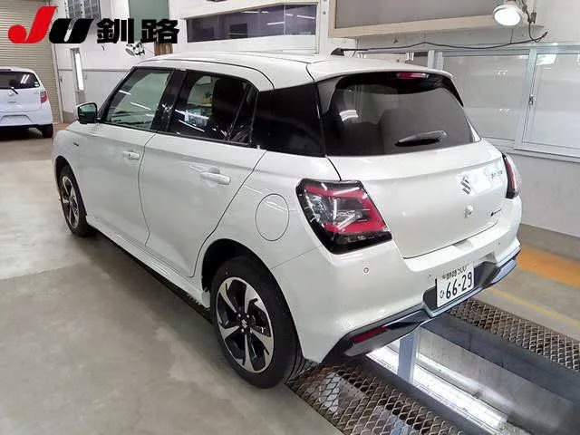 Suzuki Swift  с аукциона в Японии