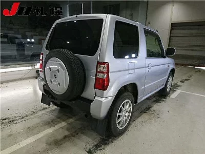 Nissan Kix