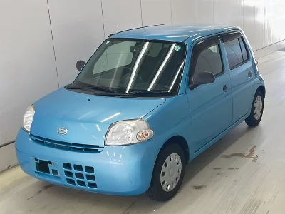 Daihatsu Esse