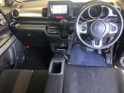 Honda N-Box Slash