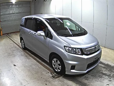 Honda Freed Spike