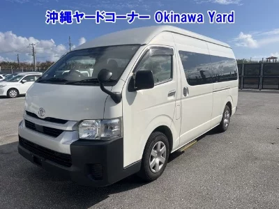 TOYOTA HIACE COMMUTER