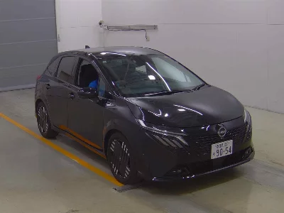 Nissan Aura