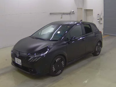 Nissan Aura