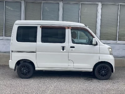 Toyota Pixis Van