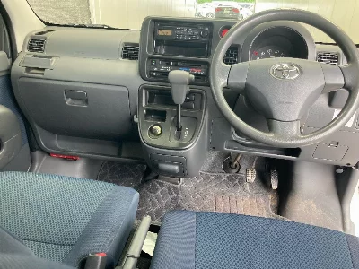 Toyota Pixis Van