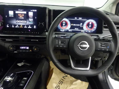 Nissan Aura