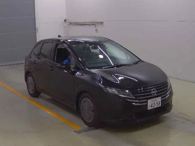 Nissan Aura