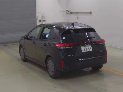 Nissan Aura