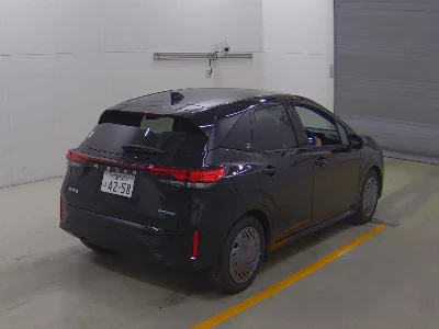 Nissan Aura
