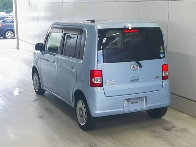 Toyota Pixis Space
