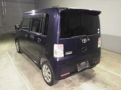 Toyota Pixis Space