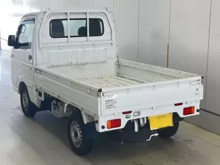 Nissan NT100 Clipper