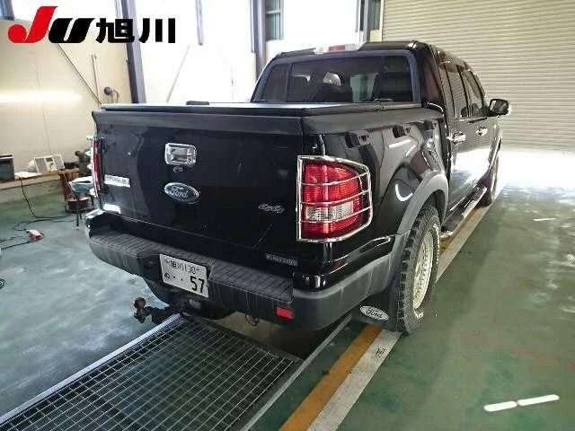 Ford Explorer  с аукциона в Японии