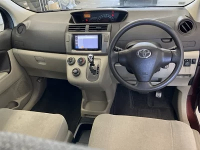 Toyota Passo Sette