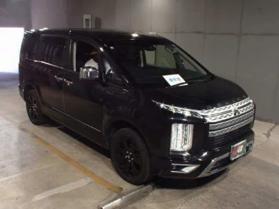 Mitsubishi Delica D:5