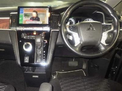 Mitsubishi DELICA D5