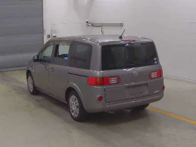 Nissan LAFESTA
