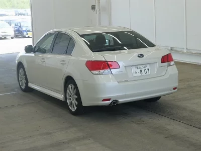 Subaru LEGACY B4