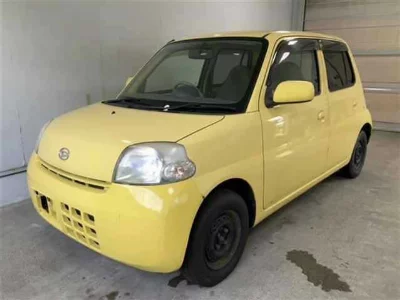 Daihatsu Esse