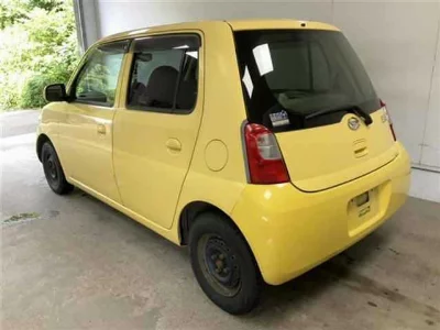 Daihatsu Esse