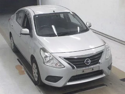 Nissan Tiida Latio