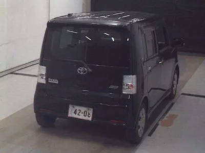 Toyota Pixis Space