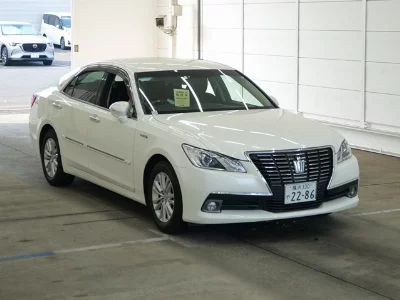 Toyota CROWN HYBRID