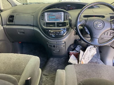 Toyota ESTIMA L